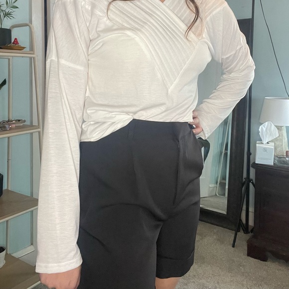 Long Black Short - Picture 6 of 6